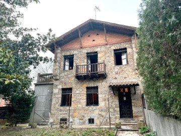 House 4 Bedrooms in Urreta