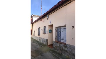 House 2 Bedrooms in Fontiveros