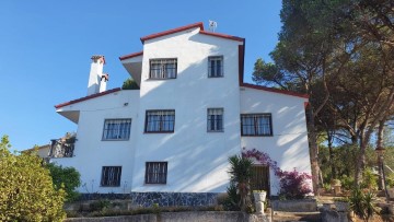 House 4 Bedrooms in Mas Altaba-El Molí