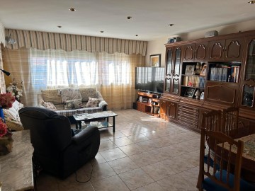 Apartment 4 Bedrooms in Vila-Seca