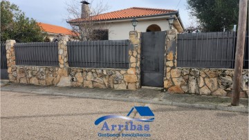 House 3 Bedrooms in Cerro Alberche