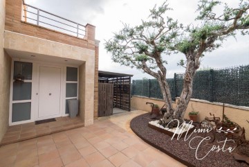 House 3 Bedrooms in Jafre