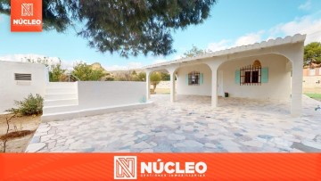 House 3 Bedrooms in La Murta