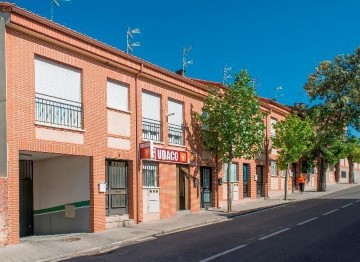 Garage in Valdepiélagos