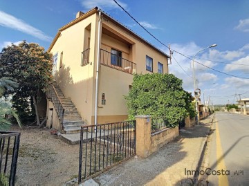 Maison 3 Chambres à Verges