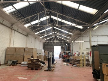Industrial building / warehouse in Font Verda