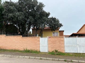 House 3 Bedrooms in Los Caminos
