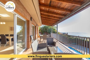 House 5 Bedrooms in Canyadell-Villes-Victória