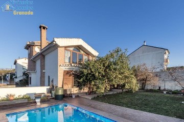 House 5 Bedrooms in Víznar