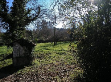 Prédio em Celorio-Poó-Parres