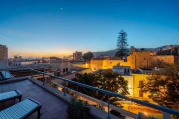 Ático 7 Habitaciones en Almería Centro