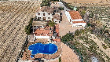 Country homes 6 Bedrooms in Cal Farines