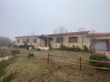 Country homes 4 Bedrooms in Pelayos del Arroyo