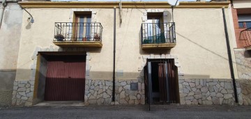 House 3 Bedrooms in Garriguella