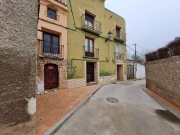 House 2 Bedrooms in Agón