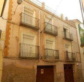 Apartment 3 Bedrooms in Albalate del Arzobispo