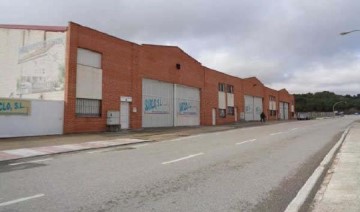 Industrial building / warehouse in Valdehormeña