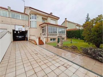 House 5 Bedrooms in Cueva de Juarros