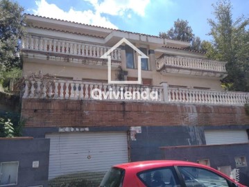 House 4 Bedrooms in Airesol