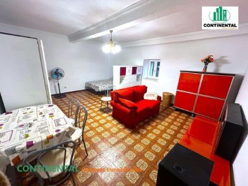 Apartment 4 Bedrooms in Parque de la Coruña - Las Suertes