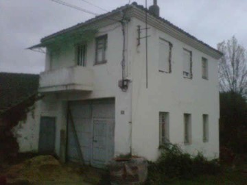 House 2 Bedrooms in Viñayo