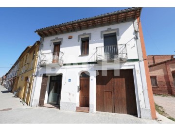 House 6 Bedrooms in Balenyà