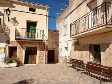 House 3 Bedrooms in Monteumbria