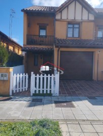 Casa o chalet 3 Habitaciones en Robledo de la Valdoncina