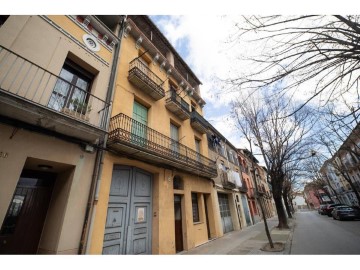 House 6 Bedrooms in Manlleu