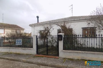 House 2 Bedrooms in Toral de Fondo