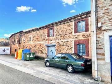 Maison 6 Chambres à Pradorrey