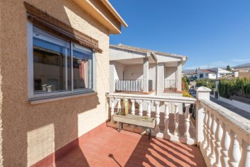 Casa o chalet 5 Habitaciones en La Zubia