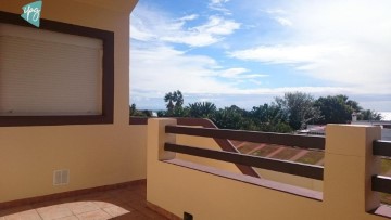 House 6 Bedrooms in El Lentiscal