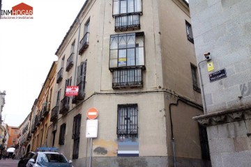 Edificio en Murallas