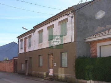 Casa o chalet 8 Habitaciones en Santa Cristina de la Polvorosa