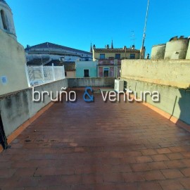 House 3 Bedrooms in Centre Vila