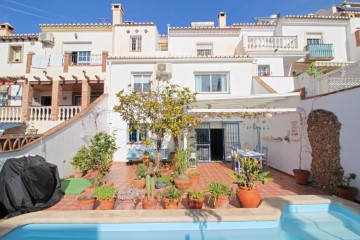 House 4 Bedrooms in Alhama de Granada