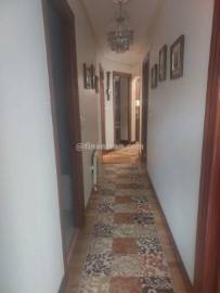 Apartment 3 Bedrooms in Abanto de Yuso