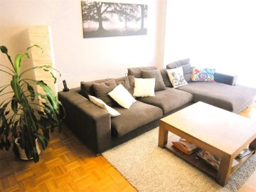 Apartment 4 Bedrooms in Sarriguren