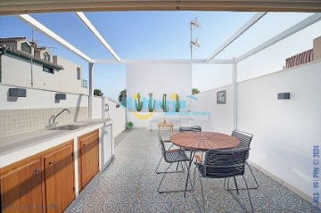 House 2 Bedrooms in Caleta de Vélez