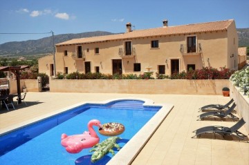 Country homes 6 Bedrooms in Fondo