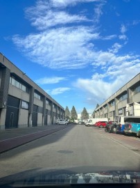 Nave en Alameda de las Monjas