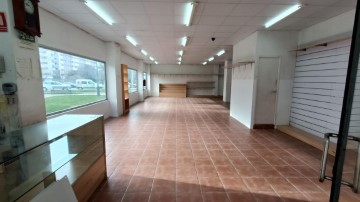 Commercial premises in Villava / Atarrabia