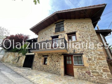 House 3 Bedrooms in Sollano-Llantada