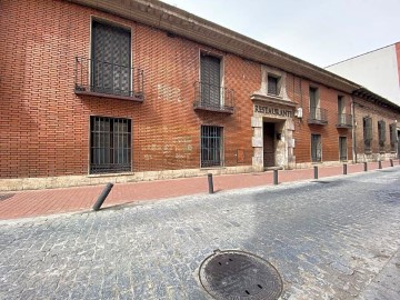 Edificio en San Isidro - Los Almendros
