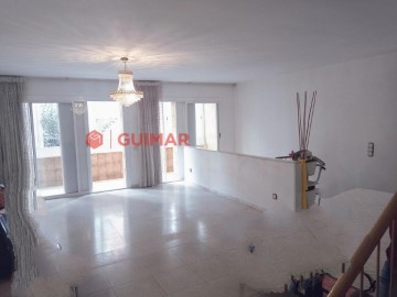 Apartment 4 Bedrooms in El Pedró