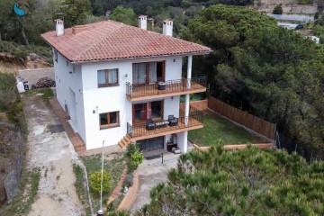 Casa o chalet 5 Habitaciones en Sant Iscle de Vallalta