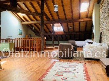 House 4 Bedrooms in San Pelayo