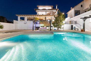 House 3 Bedrooms in La Zubia