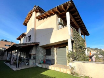 Casa o chalet 5 Habitaciones en Castellgalí